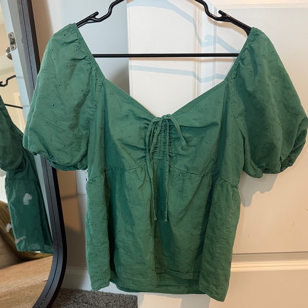 Chic Green Puff Sleeve Blouse